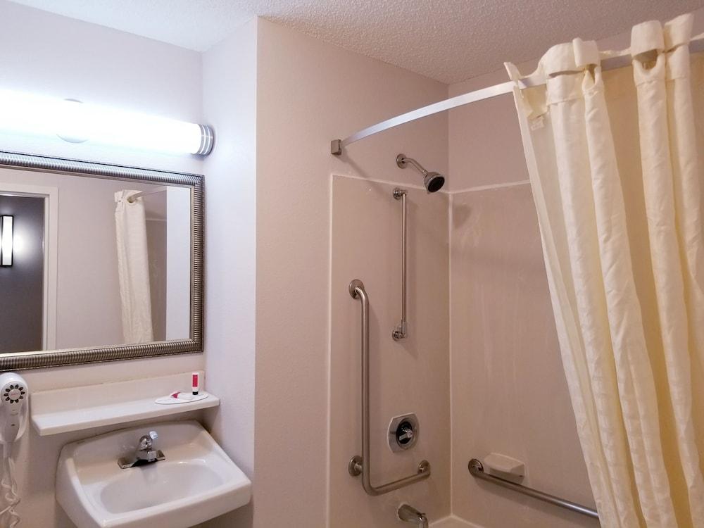 Travelodge By Wyndham Fort Wayne North Kültér fotó